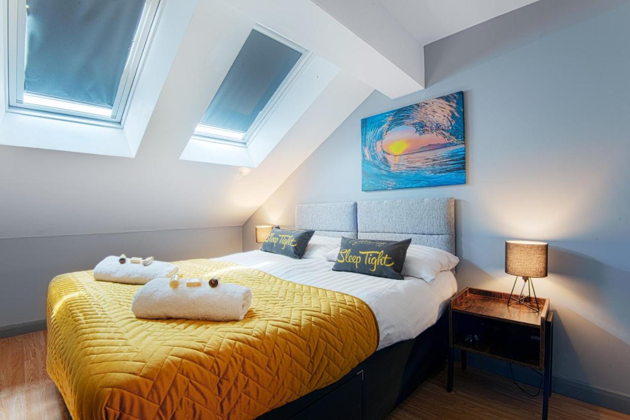 レクサムThe Eistedfod Penthouse - Berwyn Houseアパートメント エクステリア 写真