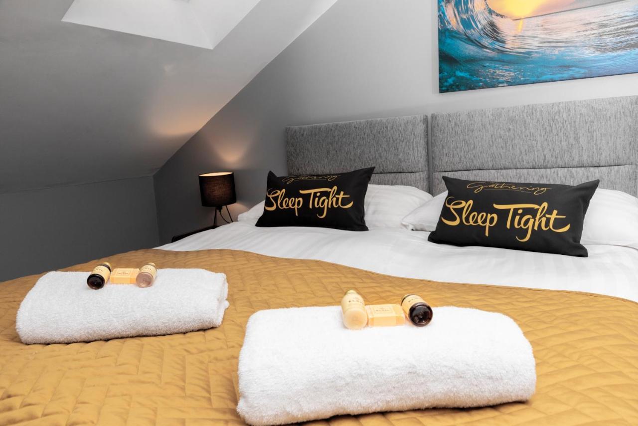 レクサムThe Eistedfod Penthouse - Berwyn Houseアパートメント エクステリア 写真