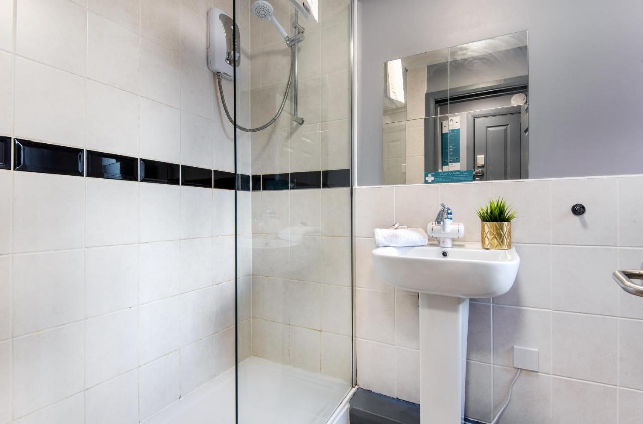 レクサムThe Eistedfod Penthouse - Berwyn Houseアパートメント エクステリア 写真